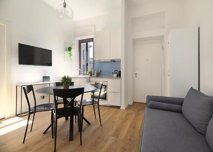 Just Urban Stays - Bright And Functional Apartment - Corso Genova
